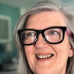 Meet your Posher, Pamela